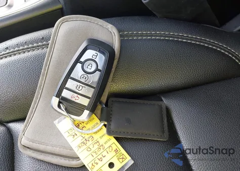 2021 Ford Explorer Xlt from USA, damaged, VIN 1FMSK8DH5MGA49401